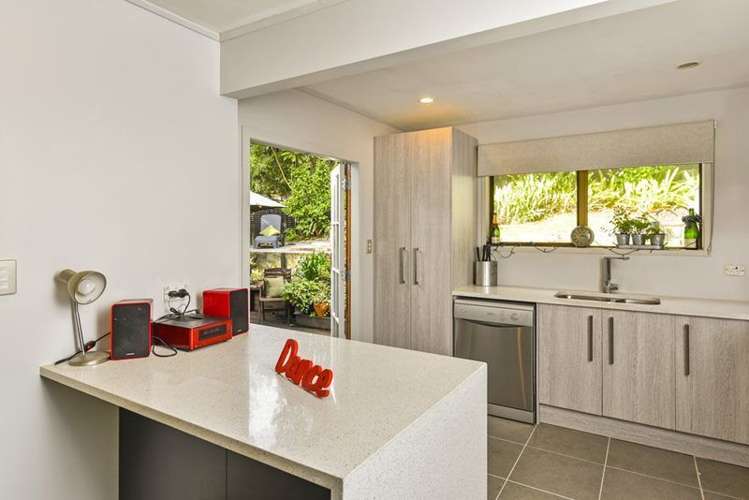 79 Oaktree Avenue Browns Bay_15
