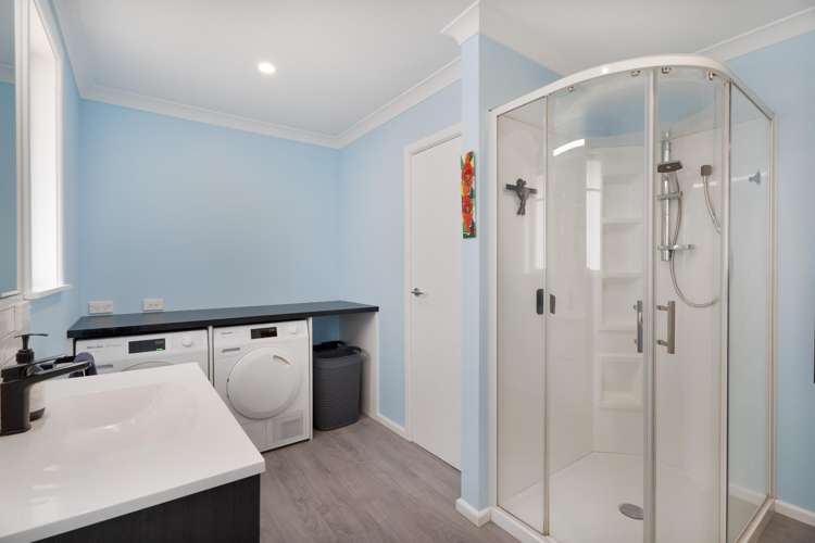 18 Akatarawa Road Brown Owl_12