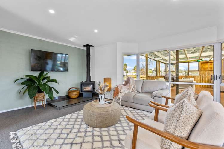 7b Beach Road Omata_8