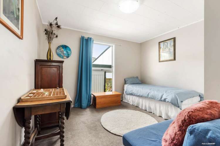 17 Allington Road Massey_16