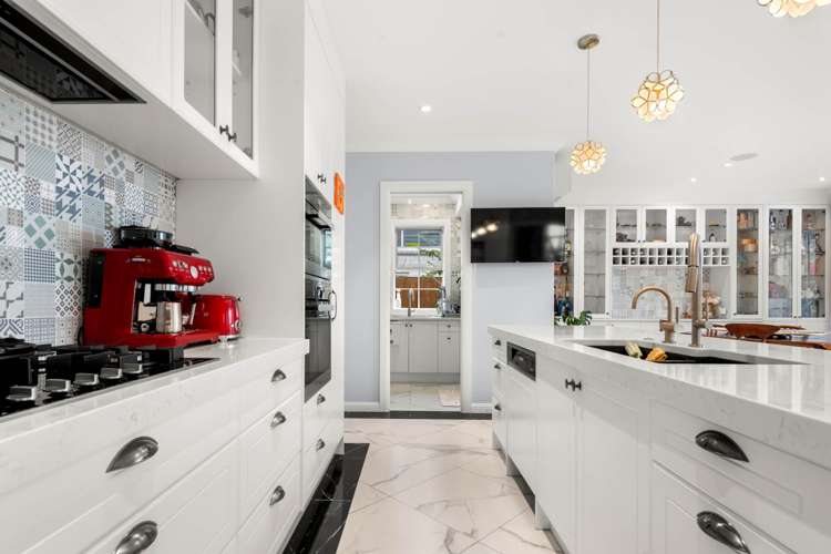 2 Piringa Street Flat Bush_8