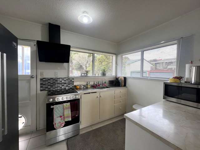 3/1 Forsythe Place Royal Heights_3