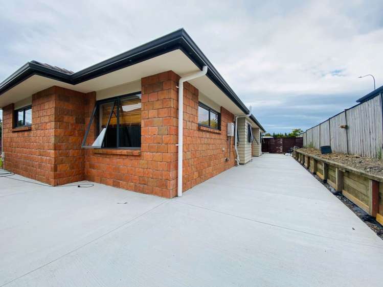 42 Accent Drive Flat Bush_14