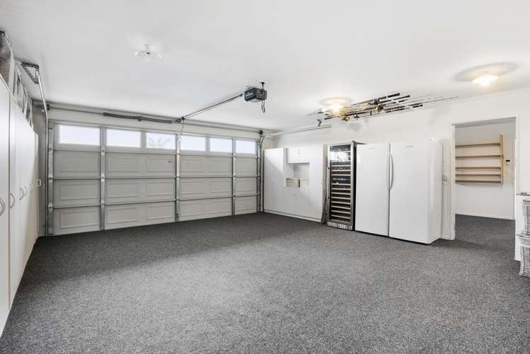 2 Columbia Crescent Beachlands_41