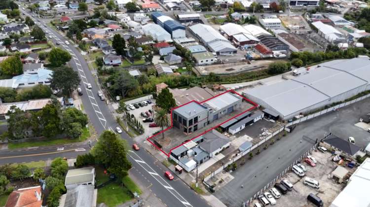 369 West Coast Road Glen Eden_10