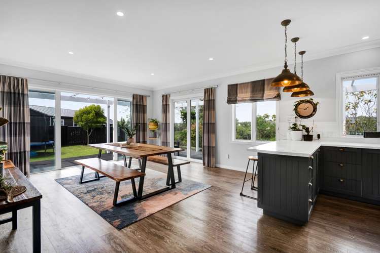 20 Maple Crescent Whalers Gate_8