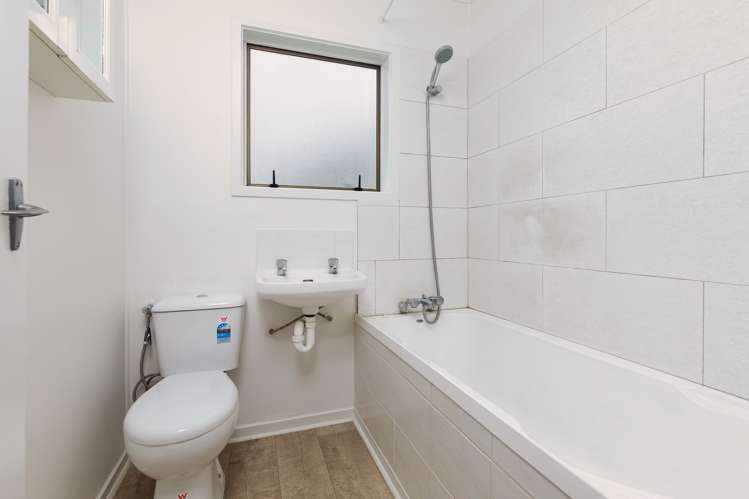 2/28 Copley Street New Lynn_11