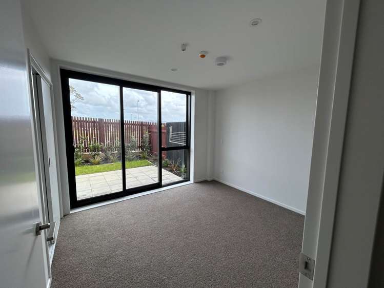 1/6 Treasure Lane Te Atatu South_7