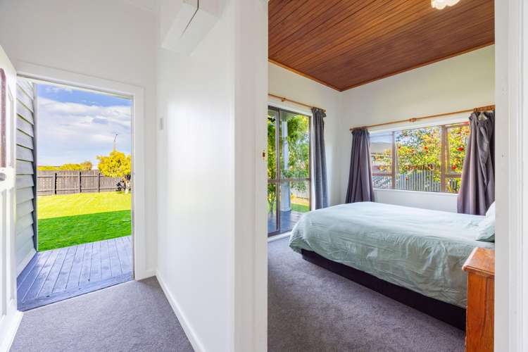 5 Allens Lane Clive_13