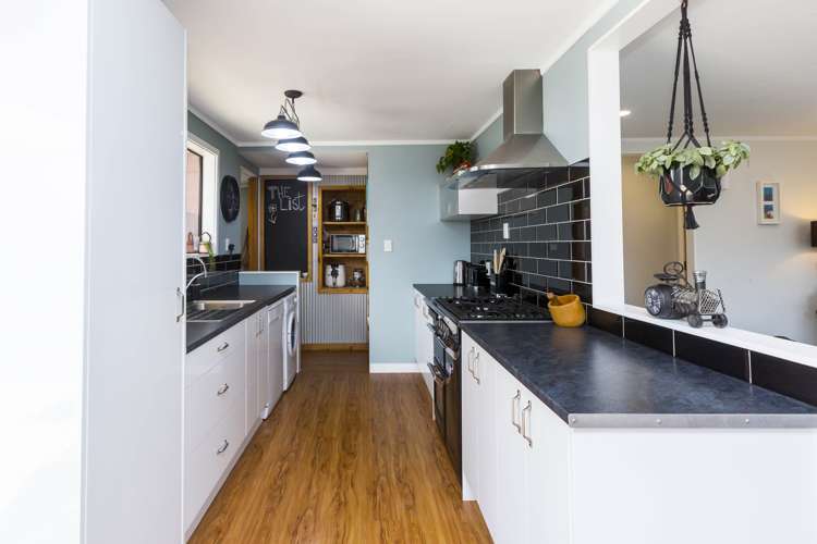 22 Tacoma Drive Totara Park_6