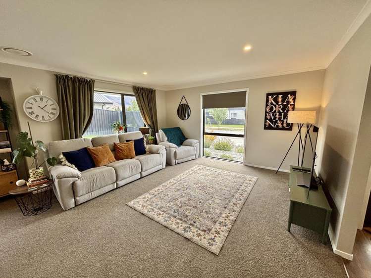 41 Wallis Drive 10126_1