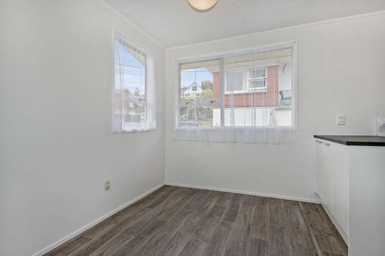 20 Raewyn Street Morningside_8