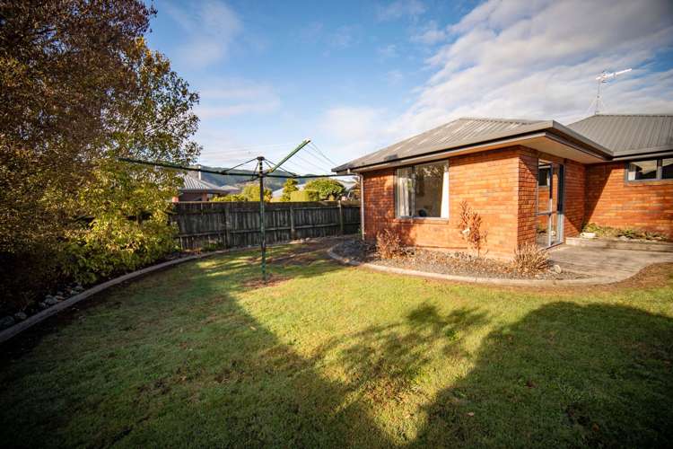 7 Otia Drive Richmond_24