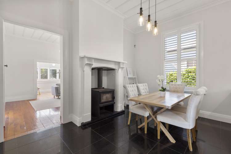 29 Aramoana Avenue Devonport_11