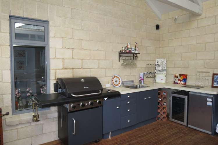 325 Riverbank Road Wanaka_9