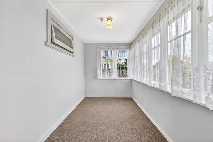 11 George Street Paeroa_14