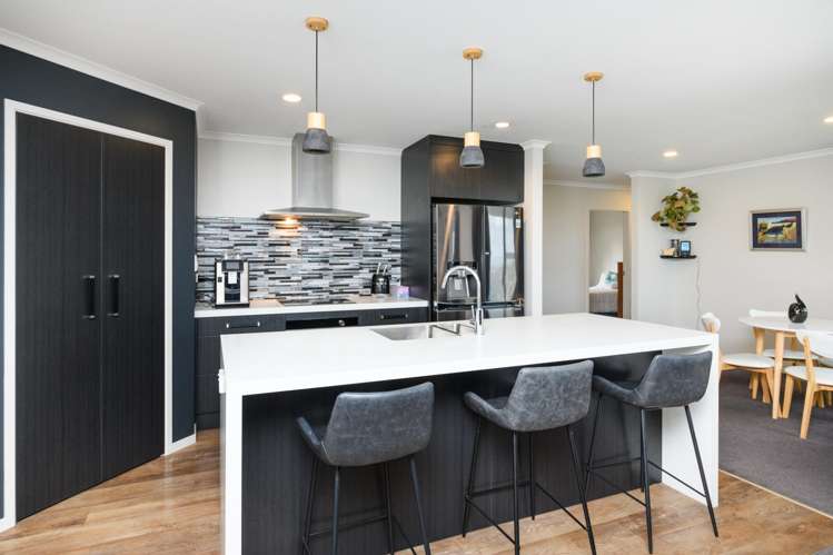 36 Macdonald Heights Feilding_10