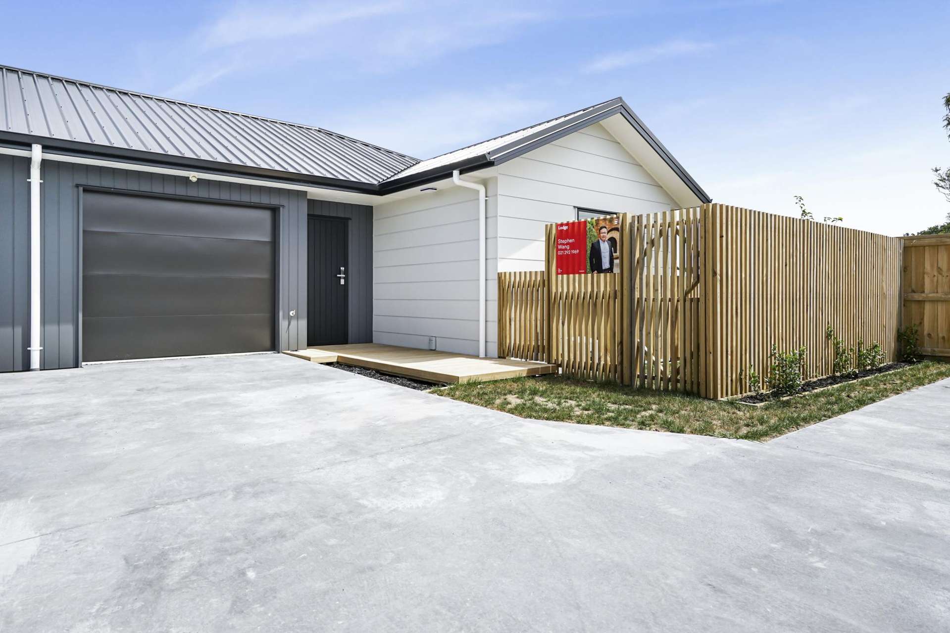 3/10 Michael Avenue Dinsdale_0