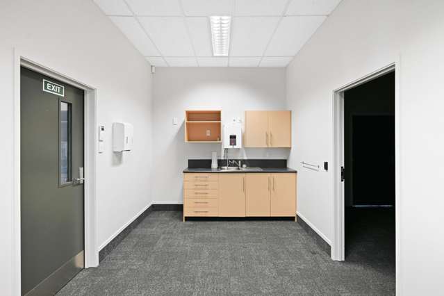 Tenancy 2/650 Te Rapa Road Te Rapa_4