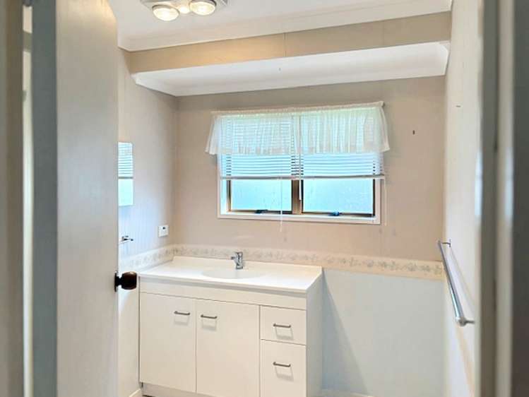 136 Richmond Avenue 11139_2