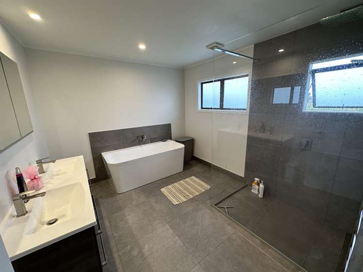 29 Parakai Avenue Parakai_3