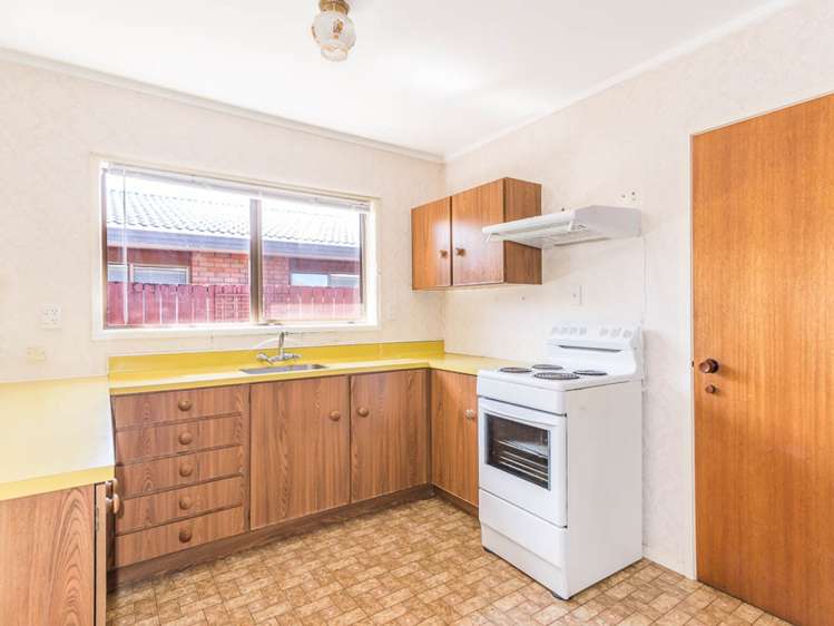2 Akehurst Avenue New Lynn_5