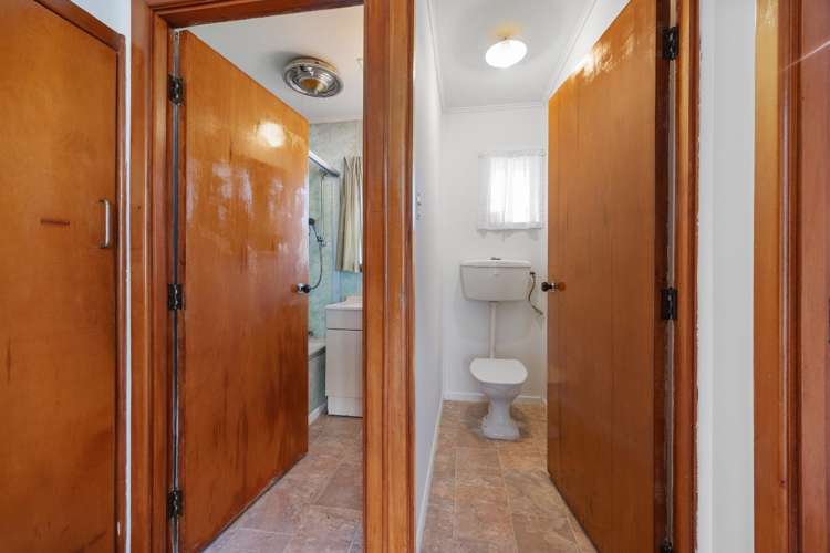 84 Barrys Road Glendene_14