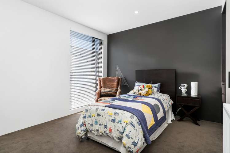 9 Hewitts Road Merivale_10