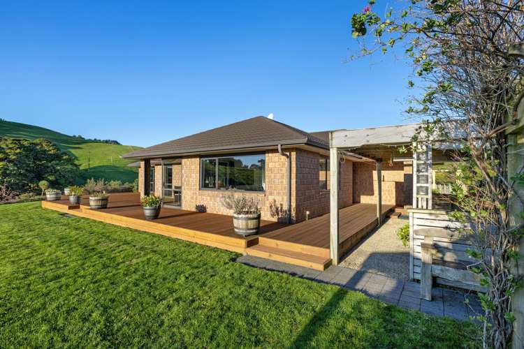 192 Hauroto Bay Road Raglan_17