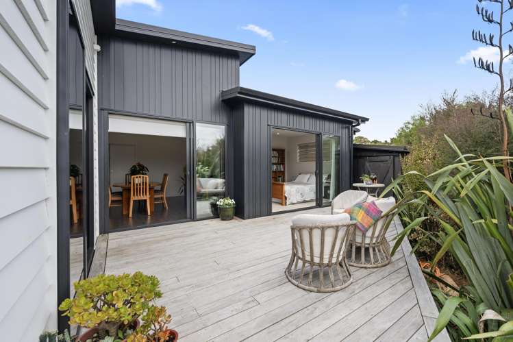 2 Odlin Lane Red Beach_17