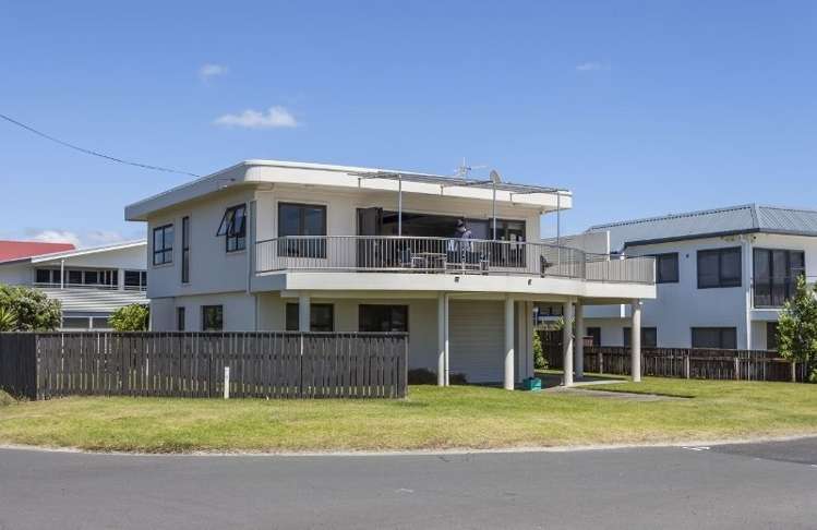 201 Esplanade Drive Whangamata_5