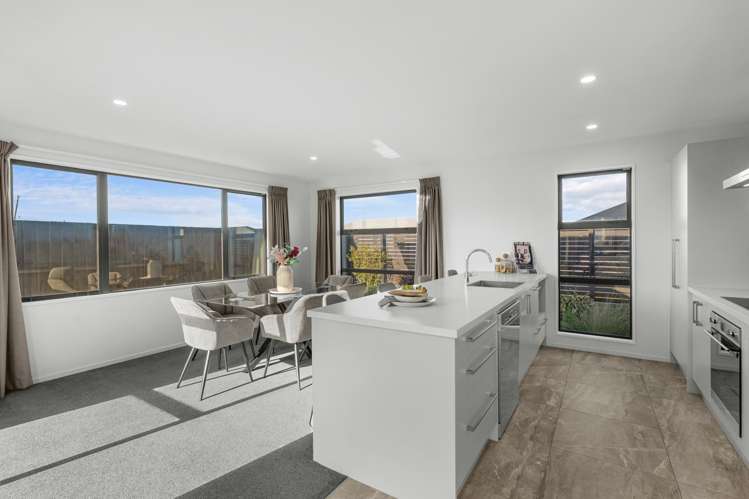 63 William Nicholls Drive_4