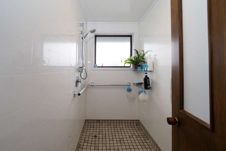 3 Churchill Avenue Allenton_23