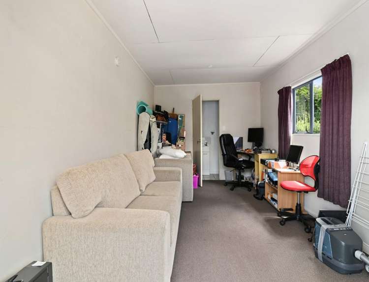 19 Kawaha Point Road Fairy Springs_10