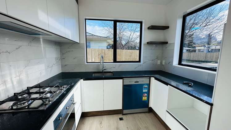 9a Pukeroa Place Papakura_9