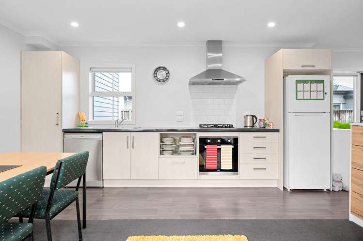 2/79 Carrington Avenue Silverdale_3