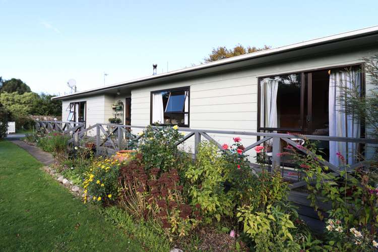 250B High Street North_0