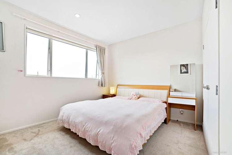 17 Bintulu Place Fairview Heights_12