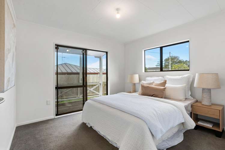 2/6 Lancaster Road Beach Haven_8