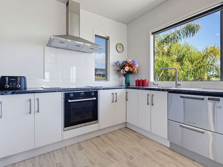 43 Dudley Crescent Cable Bay_9