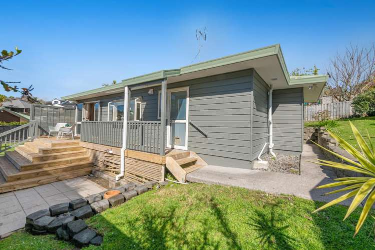 2/45 Unsworth Drive Unsworth Heights_13
