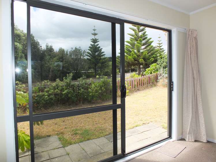 3 Brown Terrace Foxton Beach_7