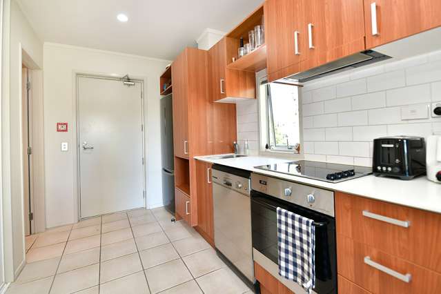 2a/4 Kell Drive Albany_3