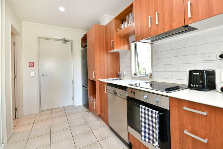 2a/4 Kell Drive Albany_3