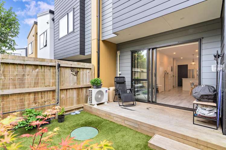 7/241 Don Buck Road Massey_1