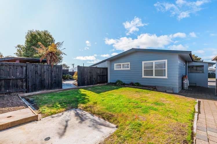 8 Simkin Street Taupo_16