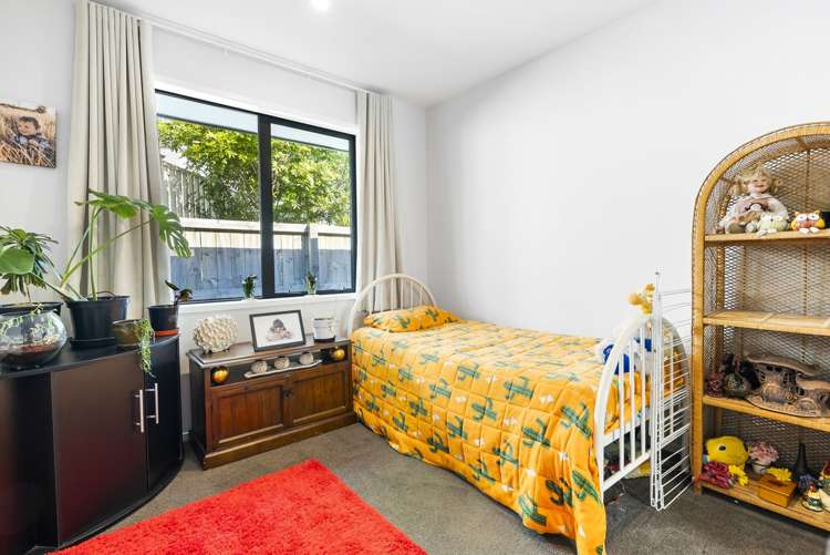 42 Puhirake Crescent Pyes Pa_13