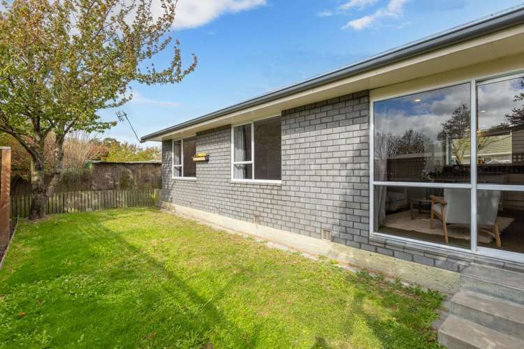 2/64 Mackworth Street Woolston_7