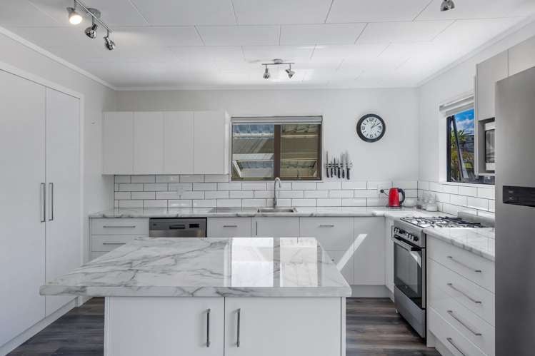 11 Whitecaps Place Hihi_9