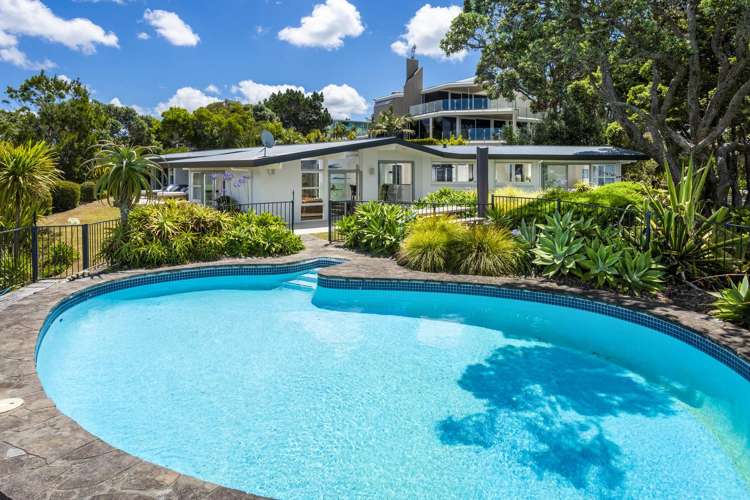 62 Sharon Road Waiake_10